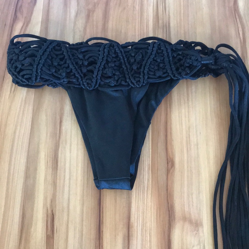 Indah Bikini Bottom